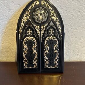 Kat Von D Saints and Sinners Eyeshadow Palette | New